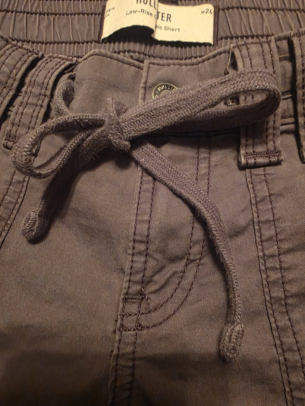 Hollister Low-Rise Classic Shorts With Rolled Hems & Drawstring Waist 2/W26 Guc